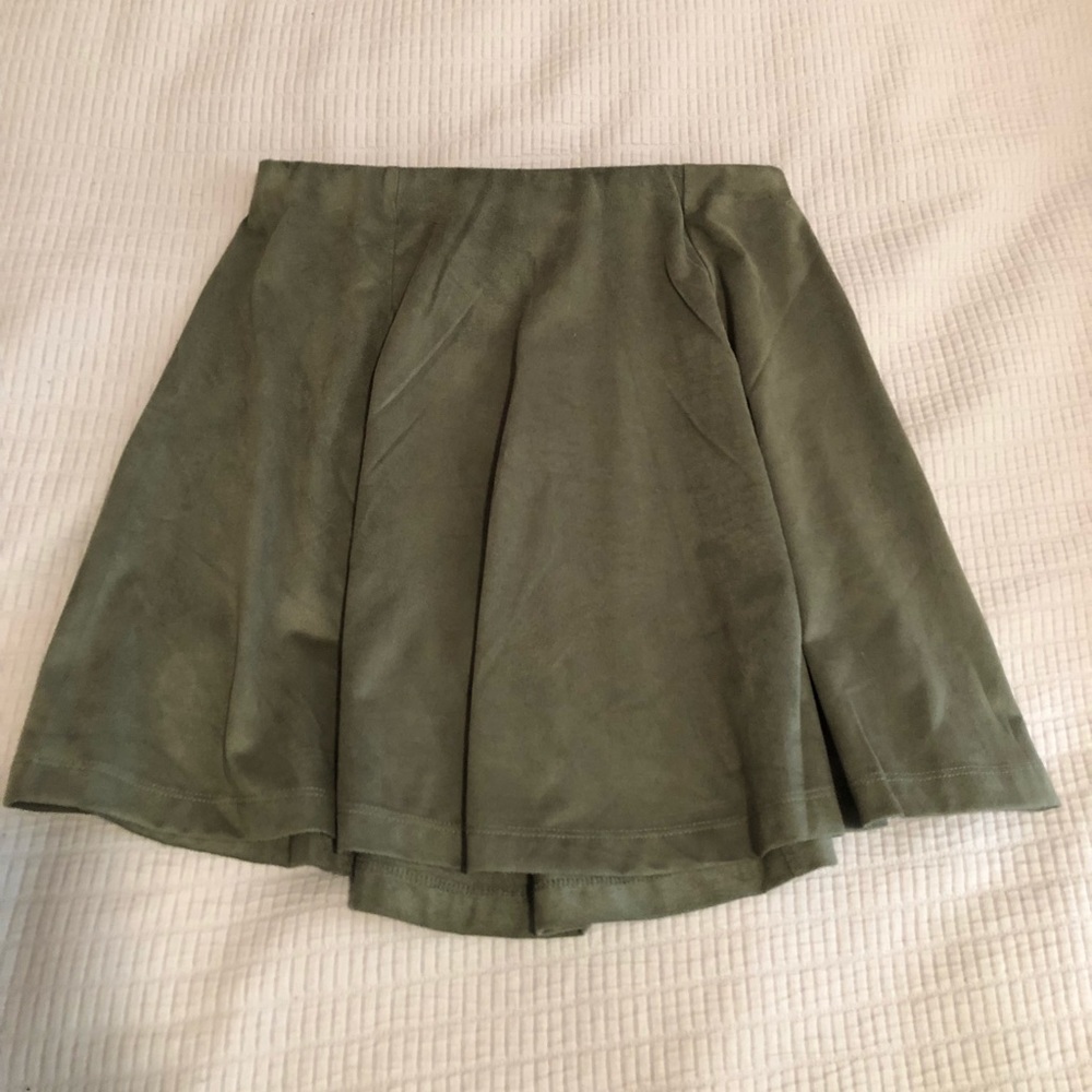 NWOT Aline faux suede forest green skirt